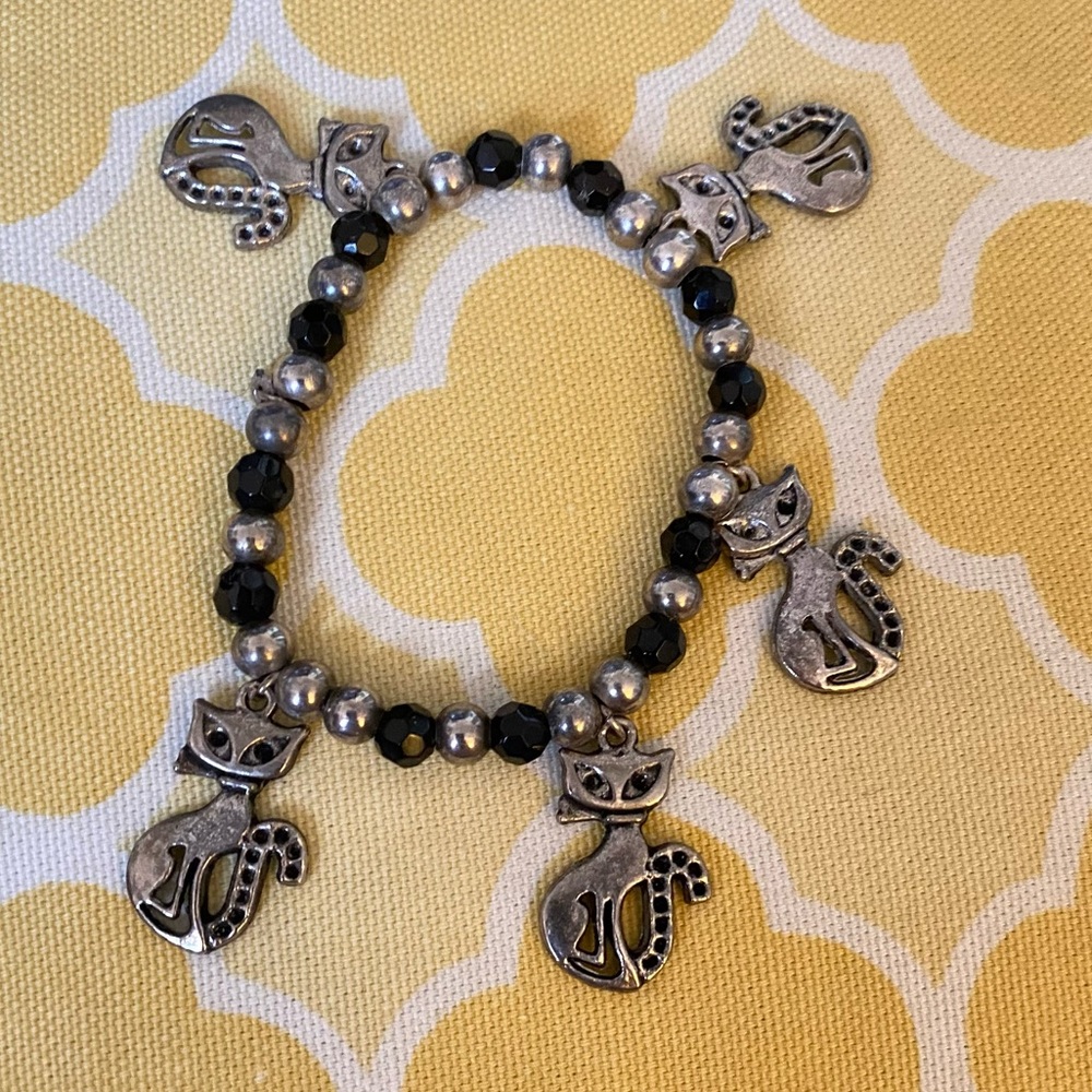 Cat Charm Elastic Beaded Bracelet